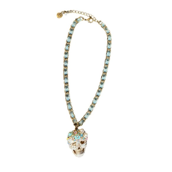 Betsey Johnson Gold Tone Crystal & Flower Sugar Skull Pendant Necklace - Picture 4 of 10